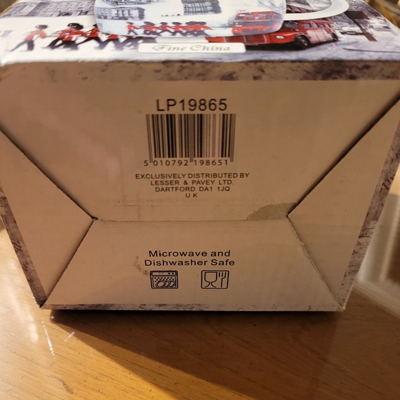 Leonardo collection coffee mug and coaster. - Picture 7 of 16